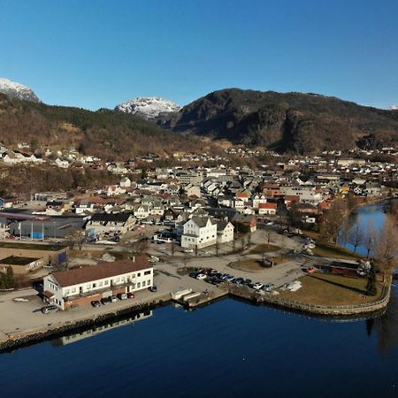 Grand Hotell Sauda Budget Buitenkant foto