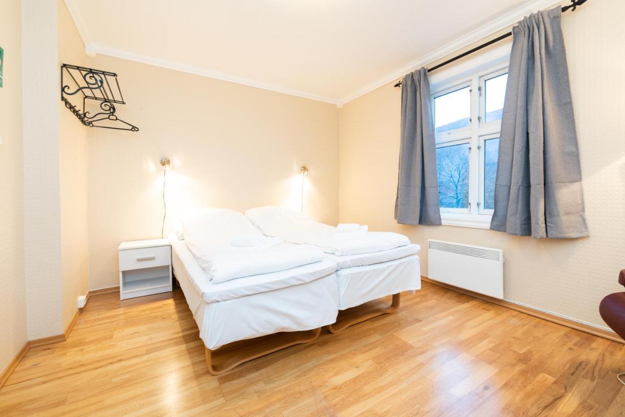 Grand Hotell Sauda Budget Buitenkant foto