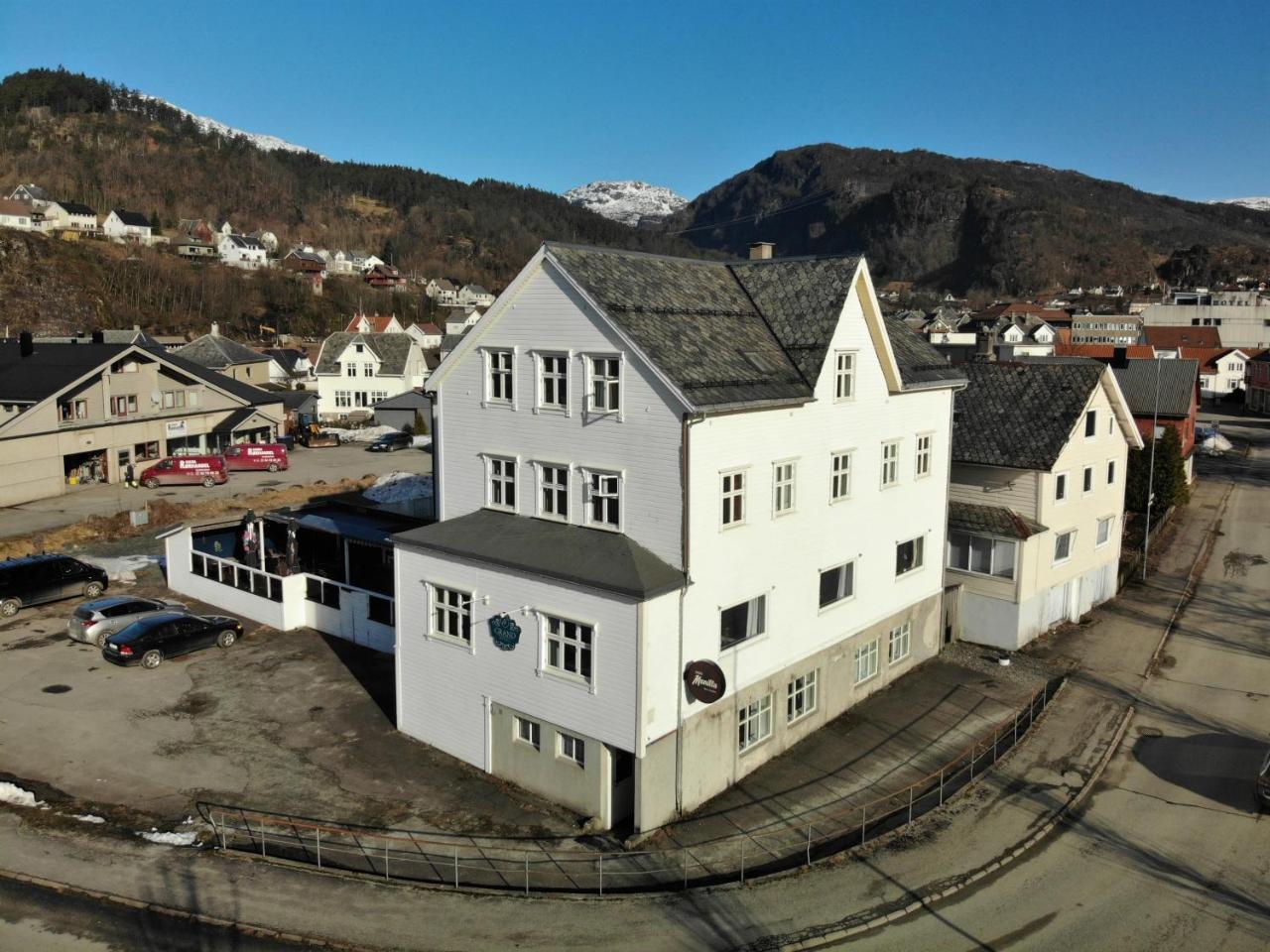 Grand Hotell Sauda Budget Buitenkant foto